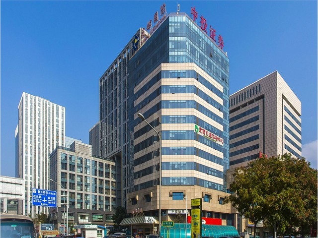 衢州会议触摸一体机价格